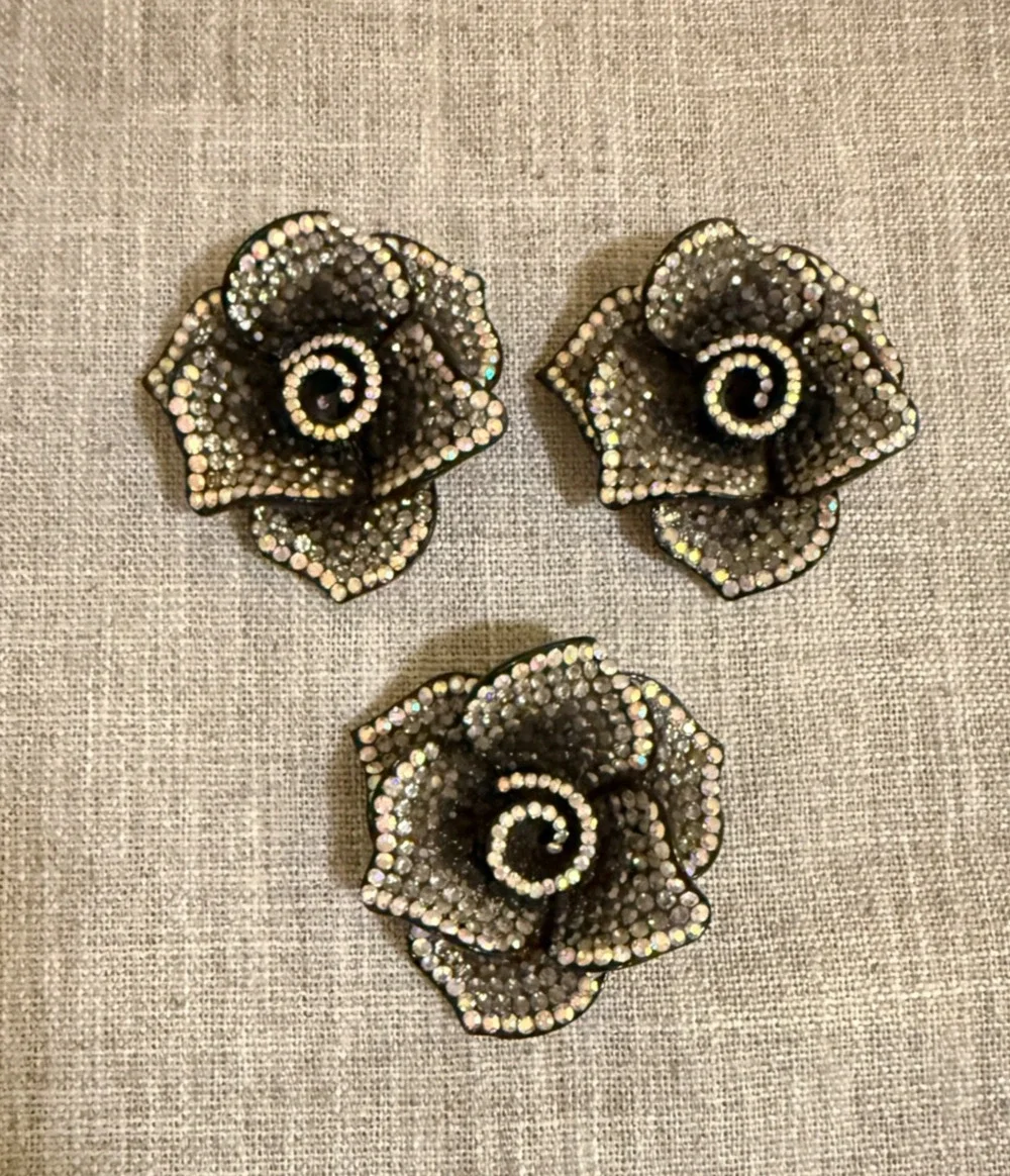 🌸 Vintage Rhinestone Flower Brooch Pins – Set of 3 | Black & Aurora Borealis